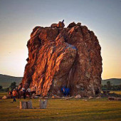 logo Тайхар Жуулчны Бааз  Taikhar Tourist Camp